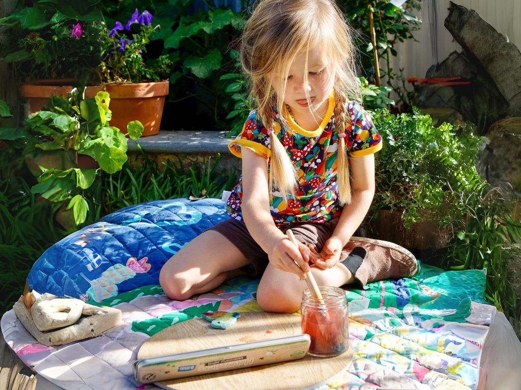 Summer Activities for Kids: Watercolour Ice Painting! 🖌️
